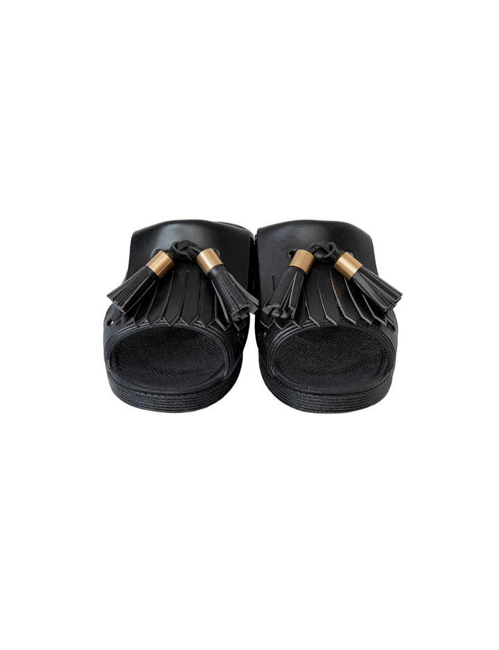 TASSELED RUBBER SLIDES