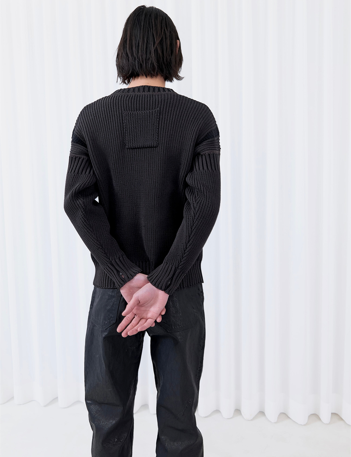 CREW SWEATER