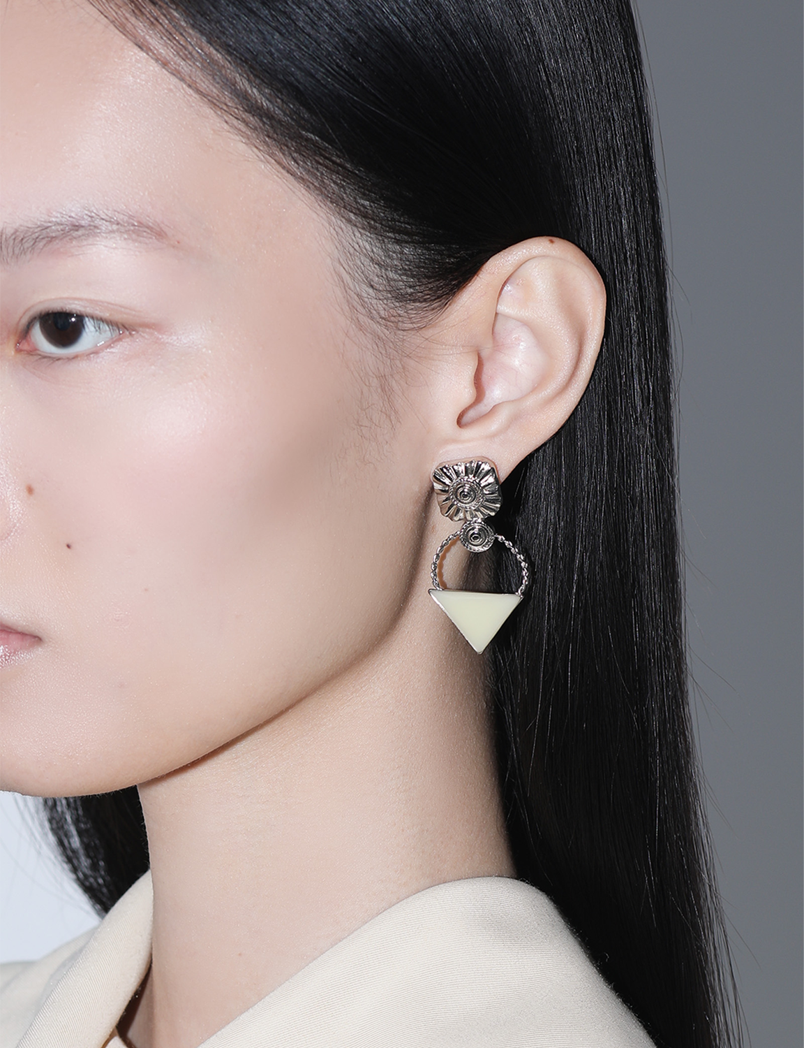 TRIANGLE PIERCED EARRINGS