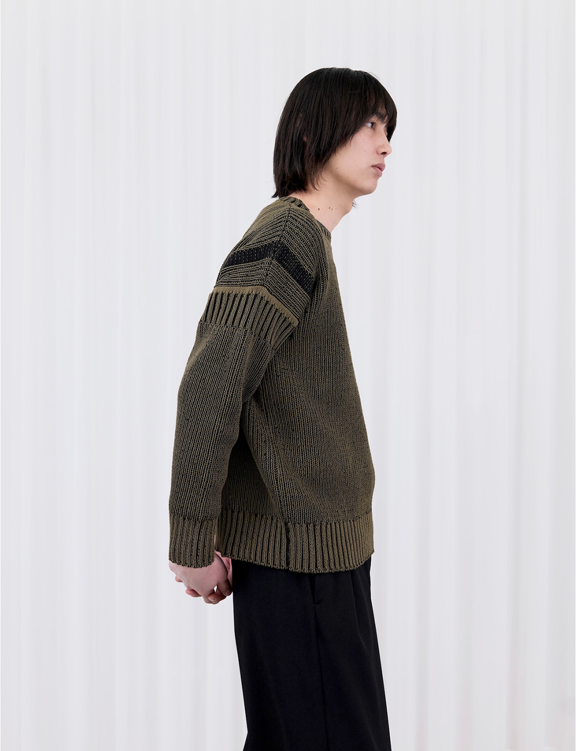 CREW SWEATER