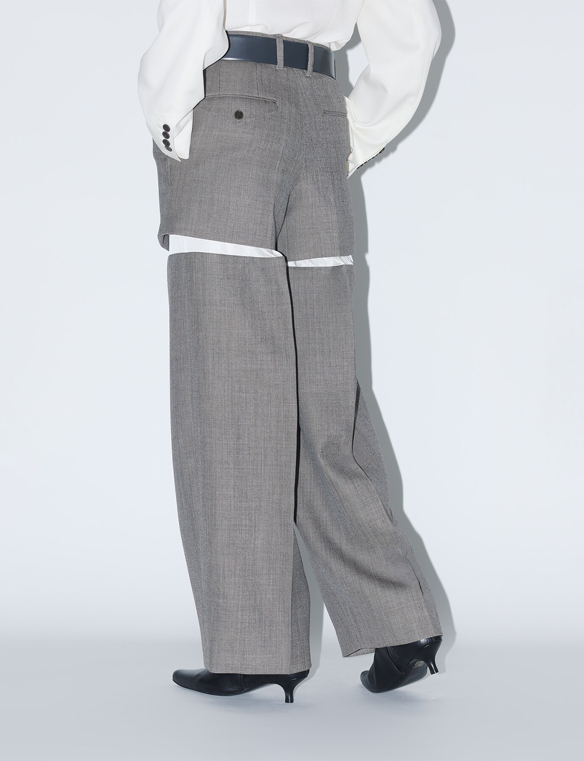 SLIT TROUSERS