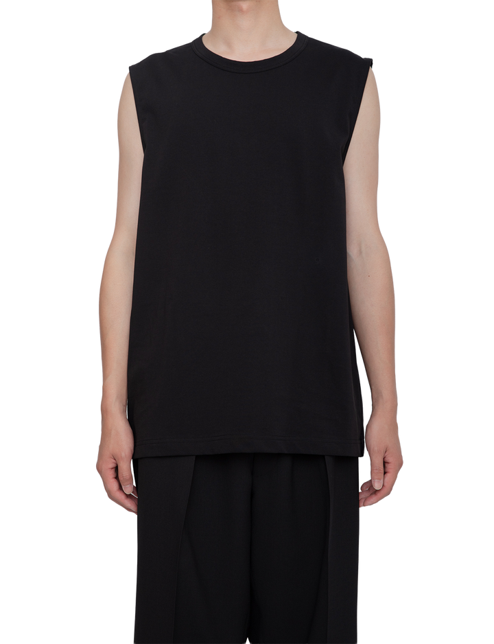 NO SLEEVE TEE