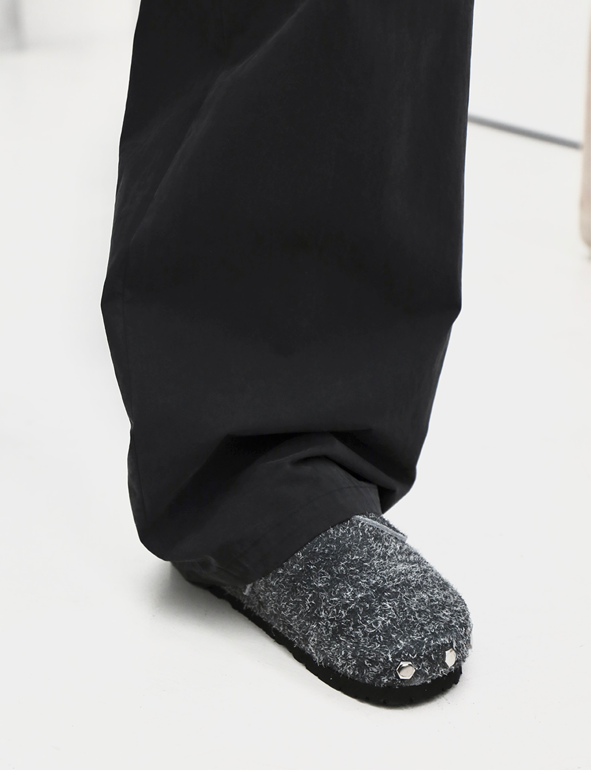 SPACE CLOGS