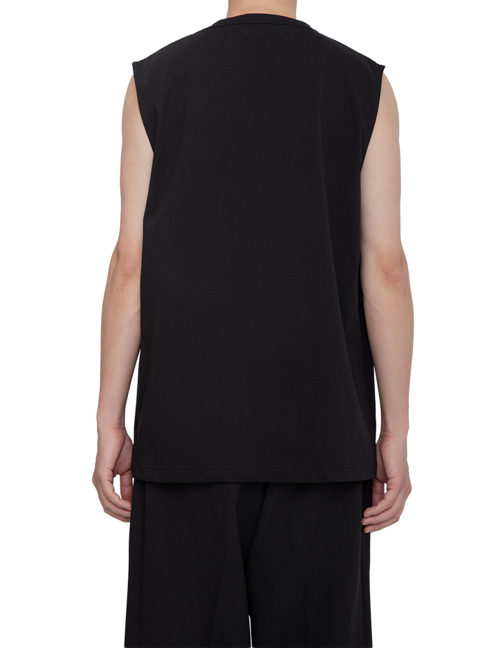NO SLEEVE TEE