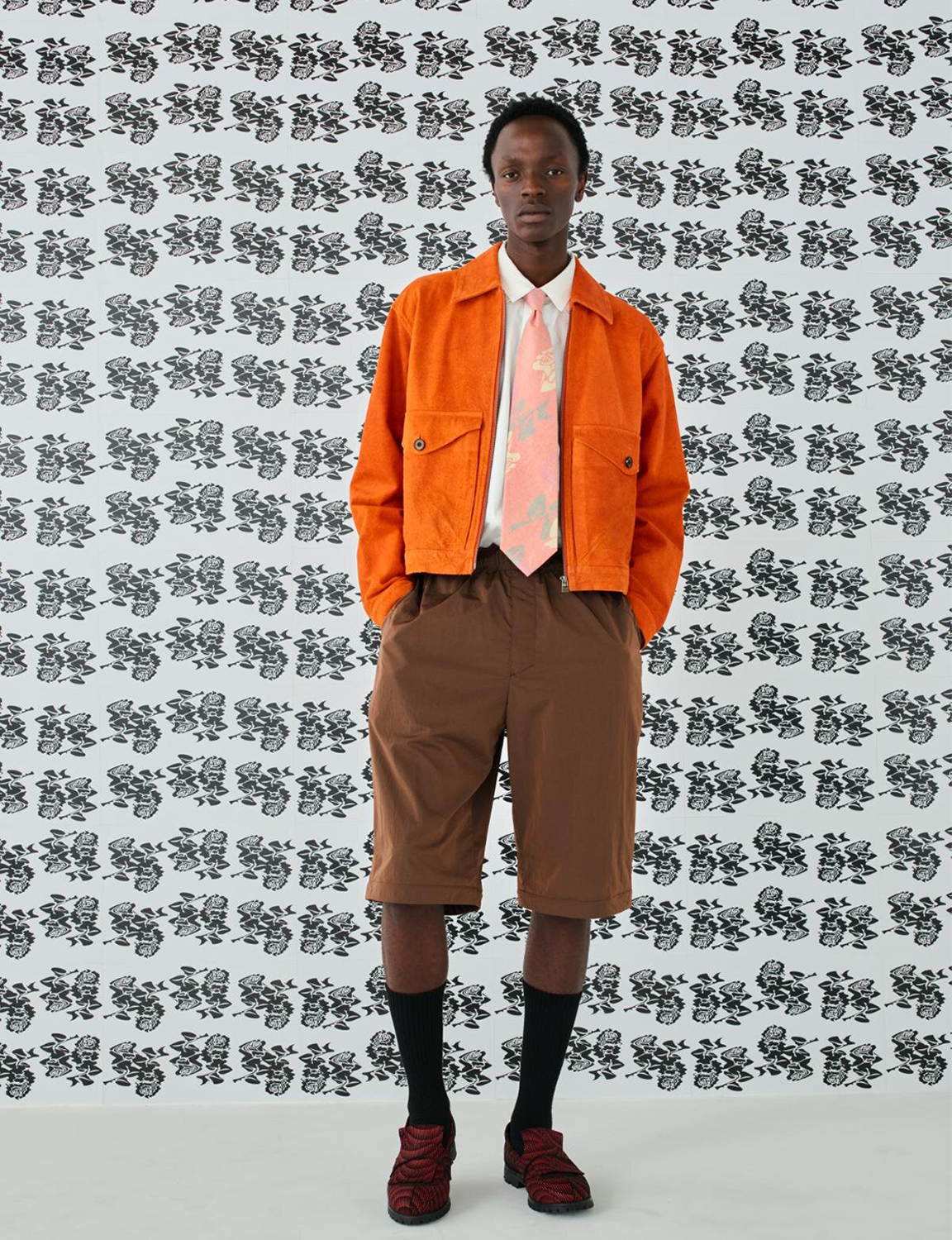 FANTASISTA'S FLOWER TIE