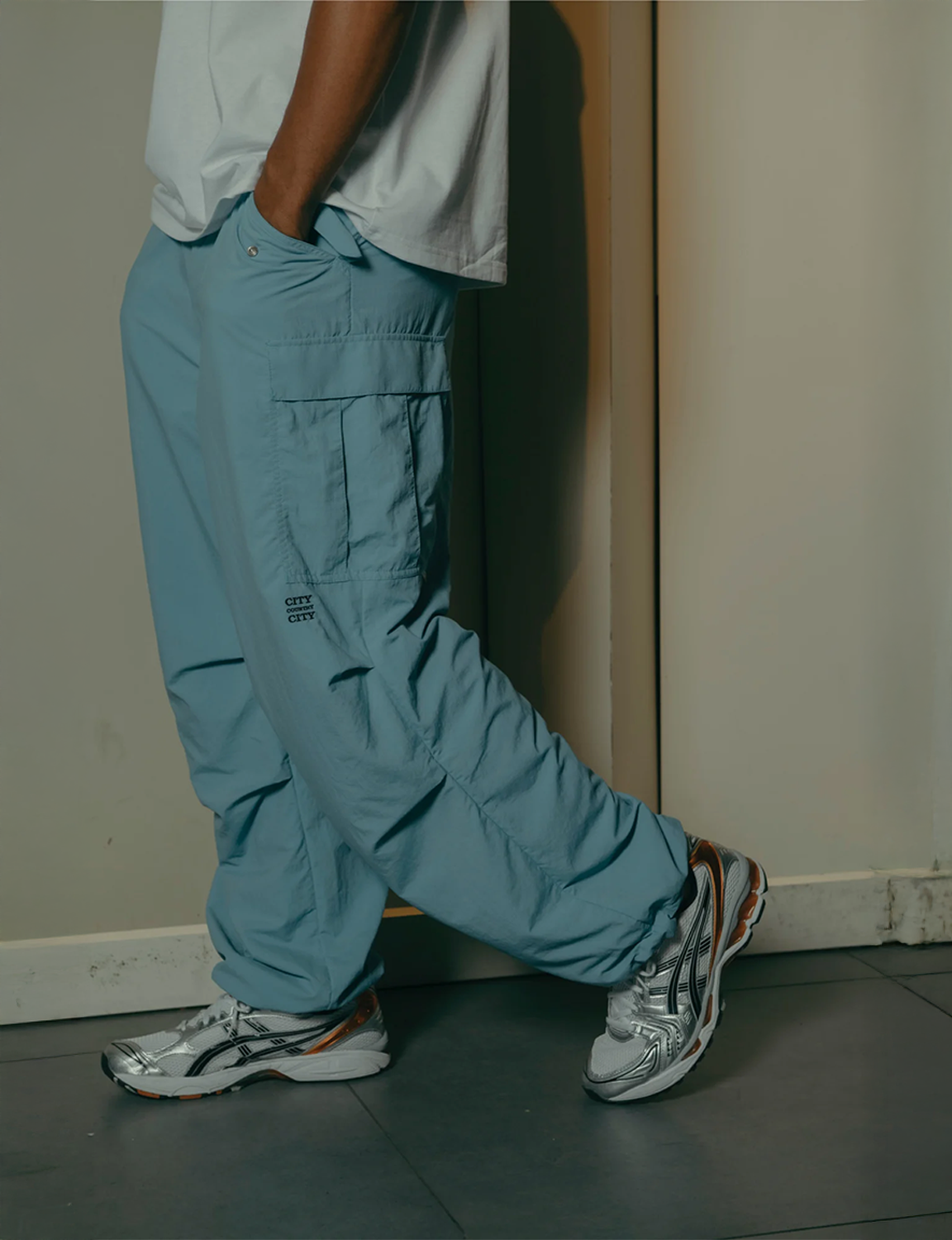 TASLAN NYLON OVER SIZE PANTS