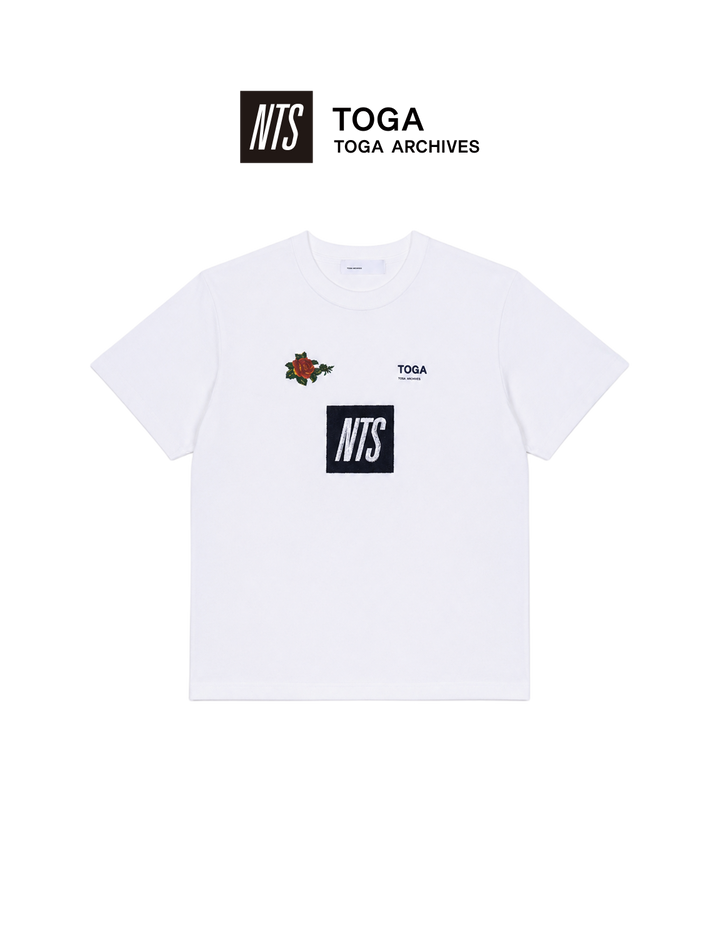 TOGA × NTS(トーガ・エヌティーエス) 2026fw Tシャツ 通販