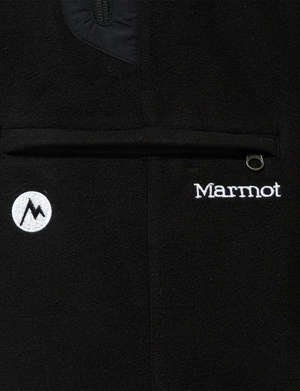 CITY COUNTRY CITY(シティ・カントリー・シティ) 2026FW × Marmot POLARTEC FLEECE PANTS フリースパンツ ブラック ポケットのMarmotロゴ