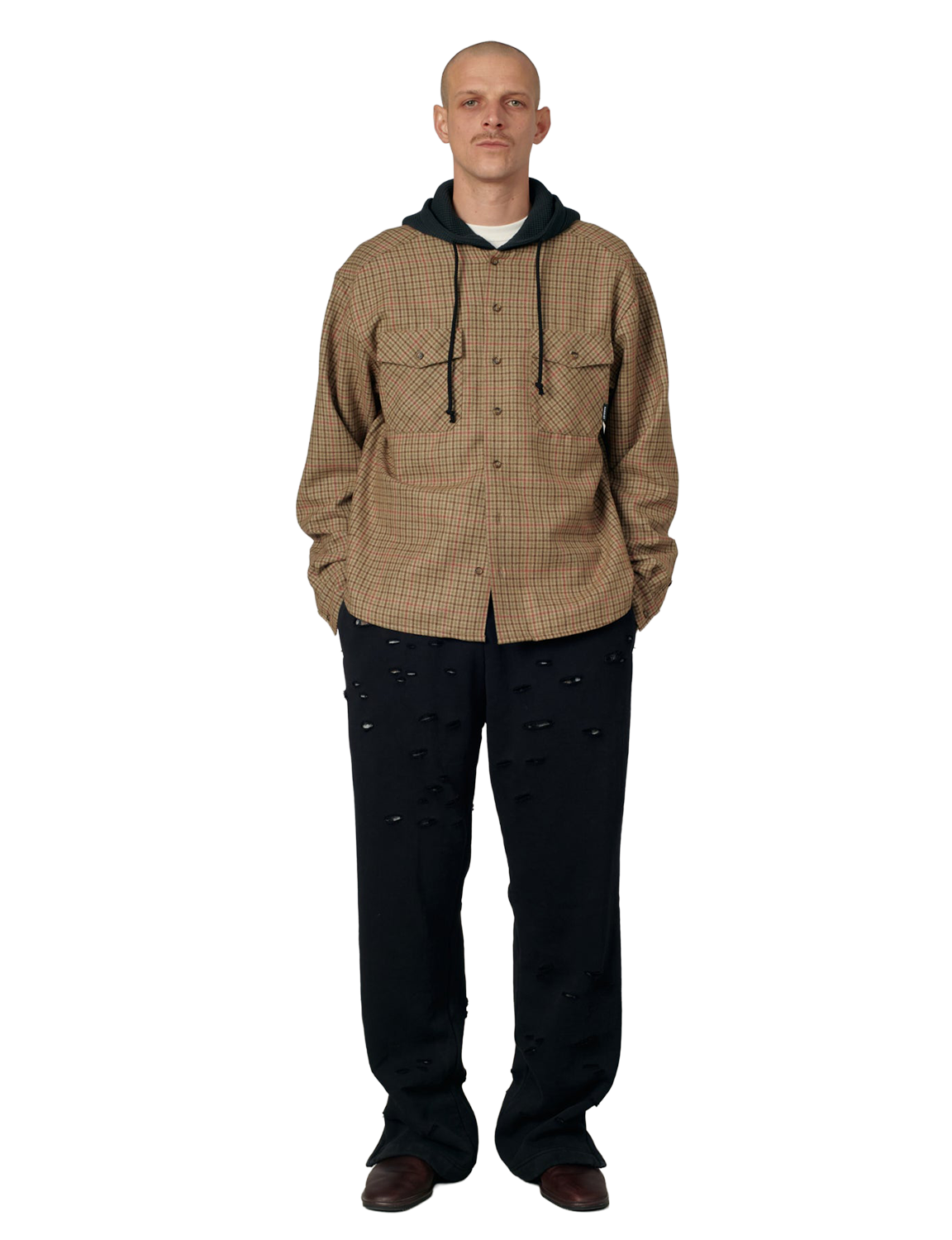 RASSVET(ラスベート) 2026FW HOODED WOOL COMBO OVER SHIRT フード付きチェックのウールオーバーシャツ ブラウン 着用イメージ 正面