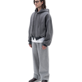 FUMITO GANRYU(フミトガンリュウ) 2026FW Deformed Hoodie ダブルフェイスウールのジップフーディー ダークヘザーグレー 着用イメージ 斜め前