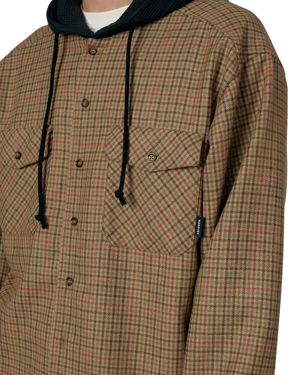 RASSVET(ラスベート) 2026FW HOODED WOOL COMBO OVER SHIRT フード付きチェックのウールオーバーシャツ ブラウン 胸ポケットのディテール