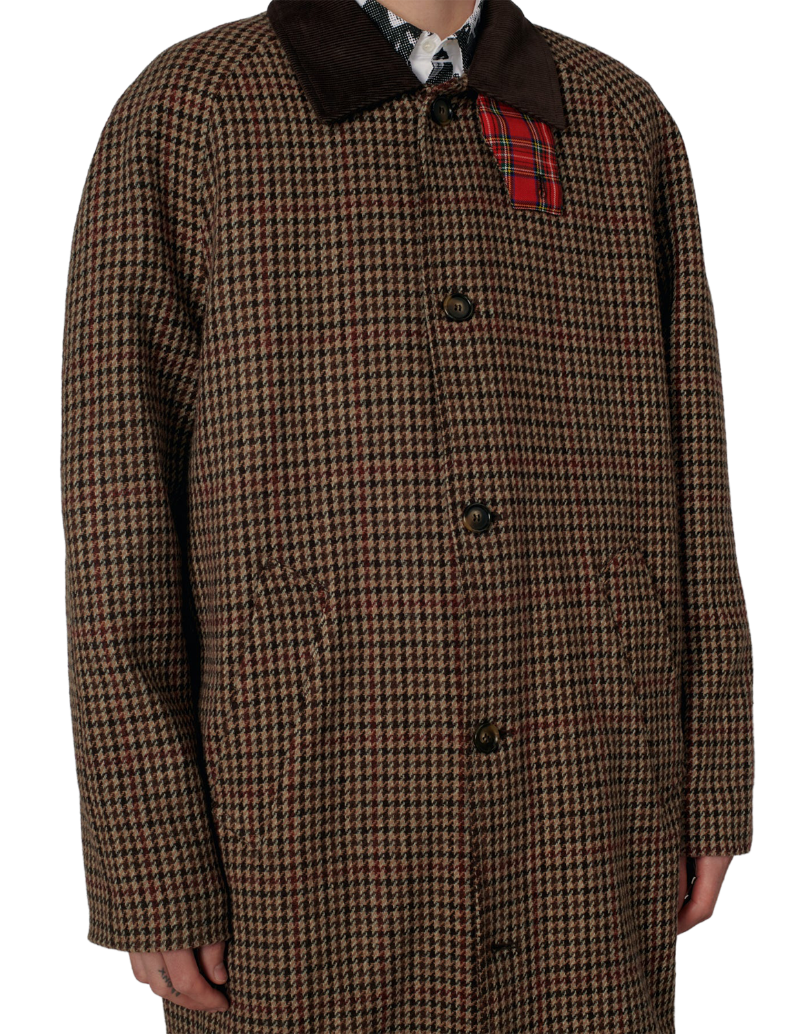 RASSVET(ラスベート) 2026FW HOUNDSTOOTH WOOL COAT 千鳥格子のウールカーコート ブラウン 着用イメージ 前身頃のディテール