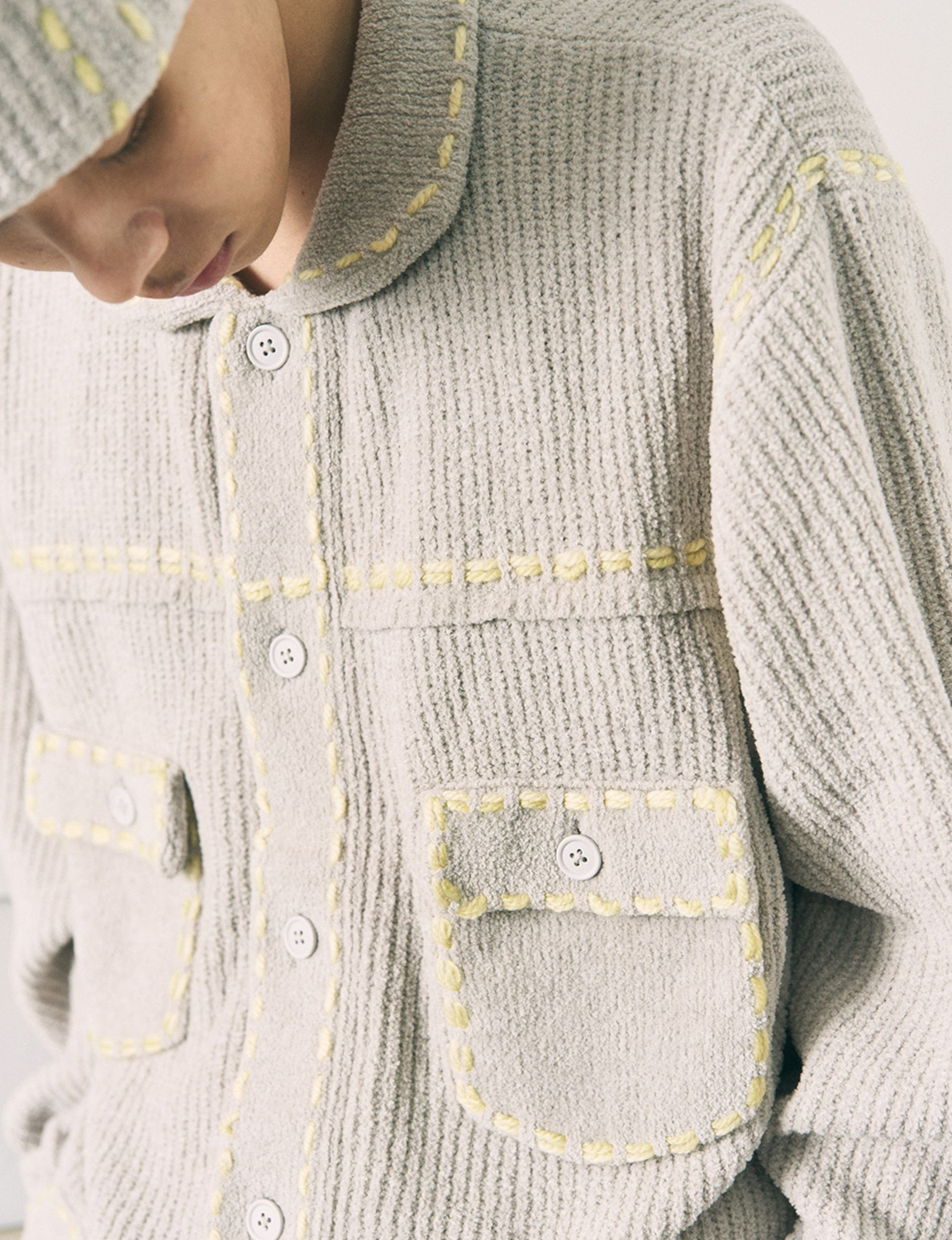 PHINGERIN(フィンガリン) 2026FW PG1 KNIT ニットジャケット グレー 襟とポケットのディテール