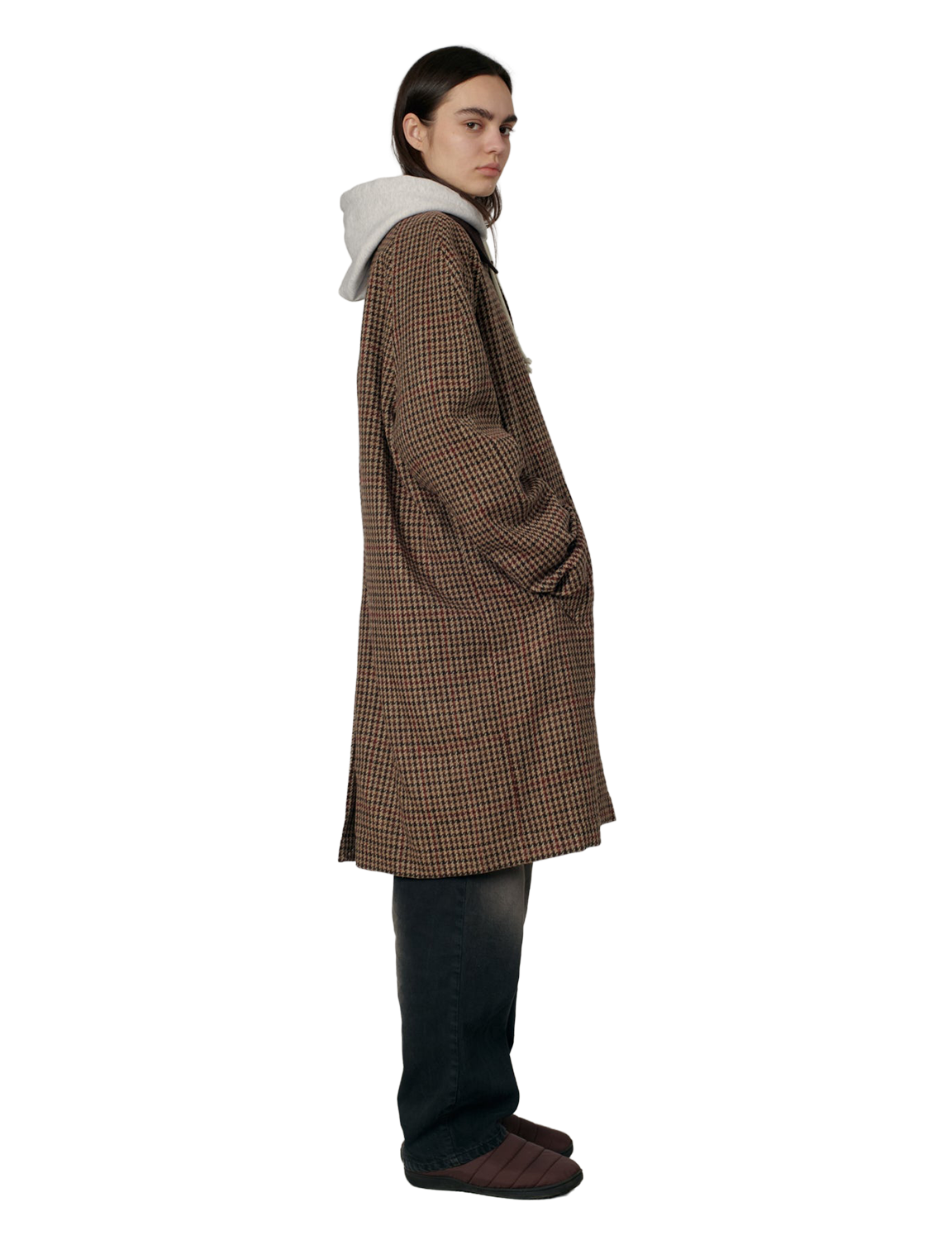 RASSVET(ラスベート) 2026FW HOUNDSTOOTH WOOL COAT 千鳥格子のウールカーコート ブラウン 着用イメージ ウィメンズ 横