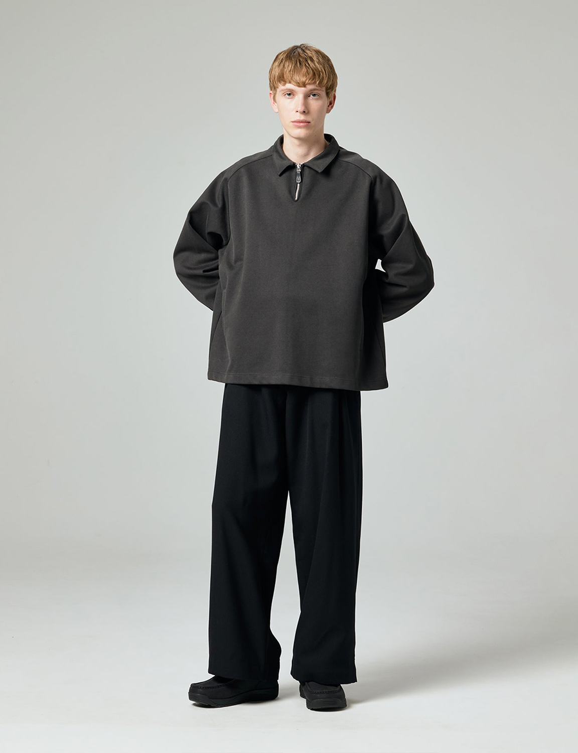 AERO STILL HALF ZIP SWEAT SHIRT