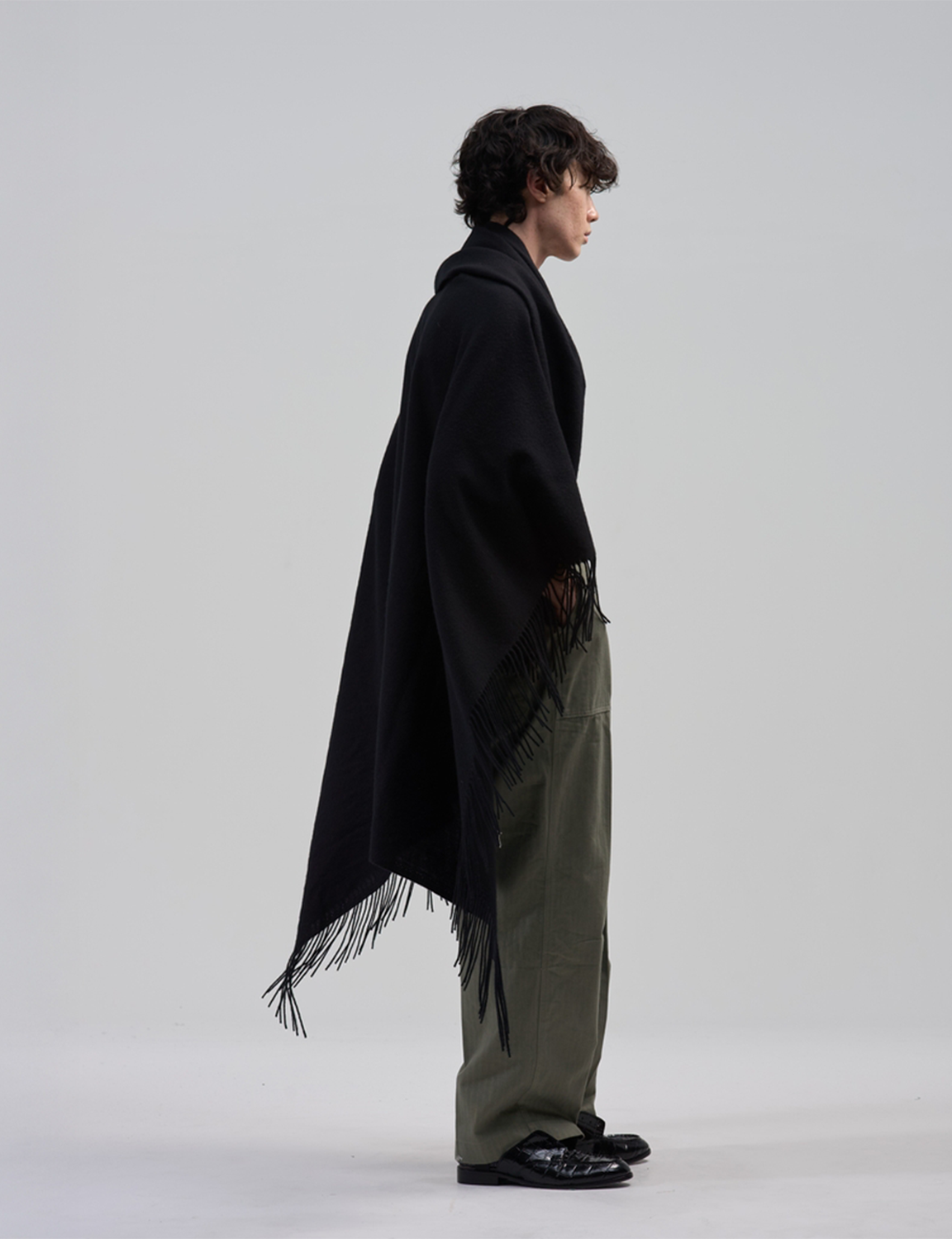 BED j.w. FORD(ベッドフォード) 2026FW Romantic 大判フリンジストール ブラック サイド