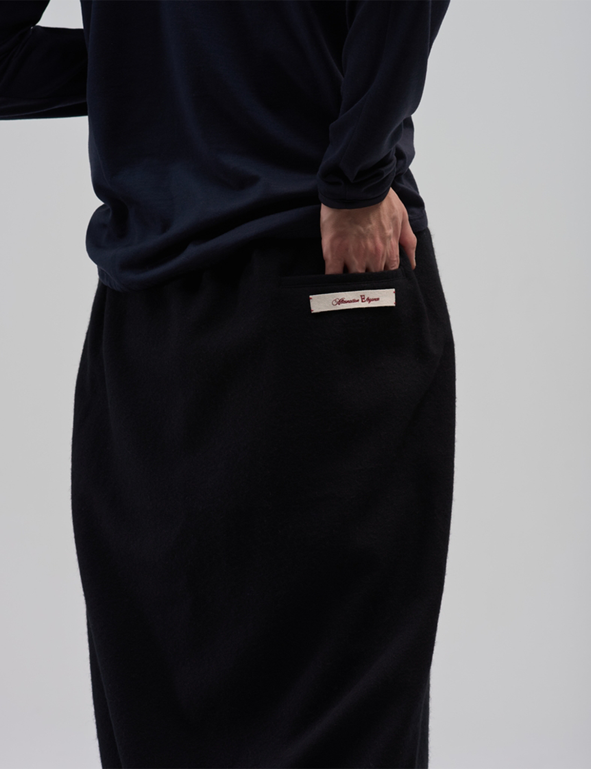 BED j.w. FORD(ベッドフォード) 2026FW Lap robe ウールラップスカート ブラック ラベルのディテール