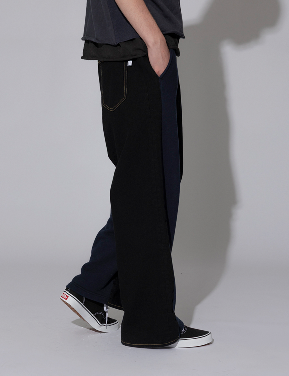 DENIM MERGING SWEAT PANTS