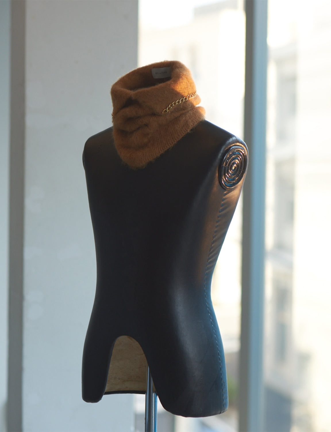 C-neck