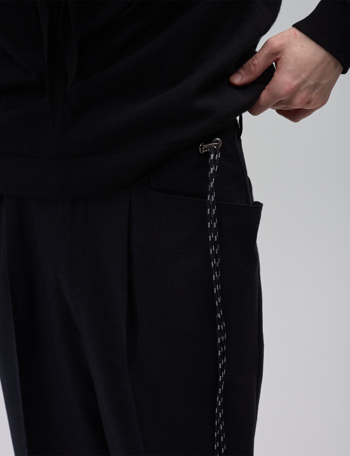 4 Pockets