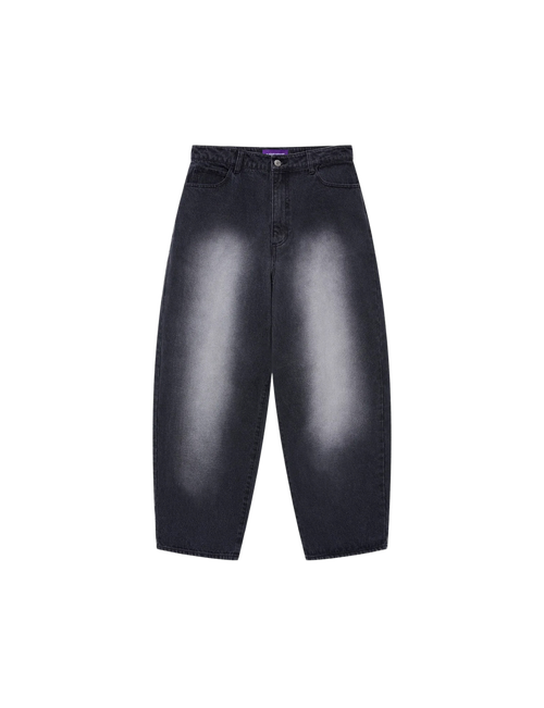 B EMBLEM EXTRA BAGGY JEANS