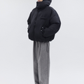 OUAT(オーユーエーティー) 2026FW OFFICE PUFFER ウールキュプラダウンジャケット ブラック 着用イメージ 斜め