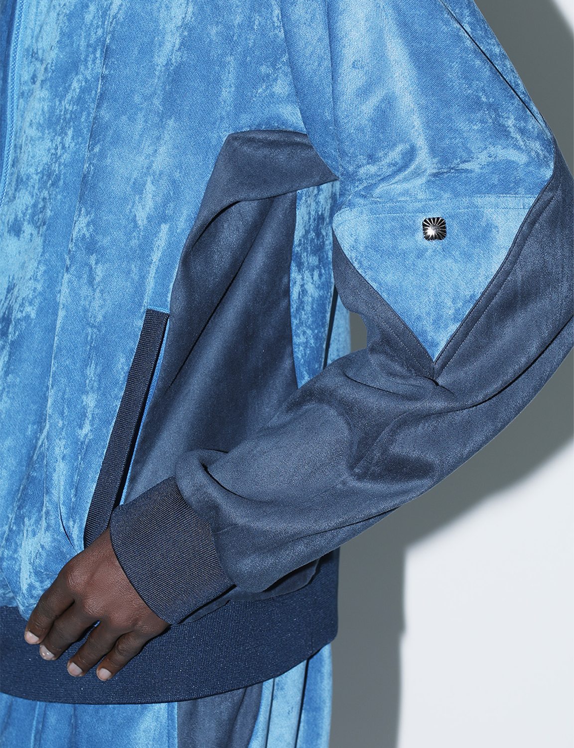 TOGA VIRILIS - VELVET TRACK JACKET – Stactile