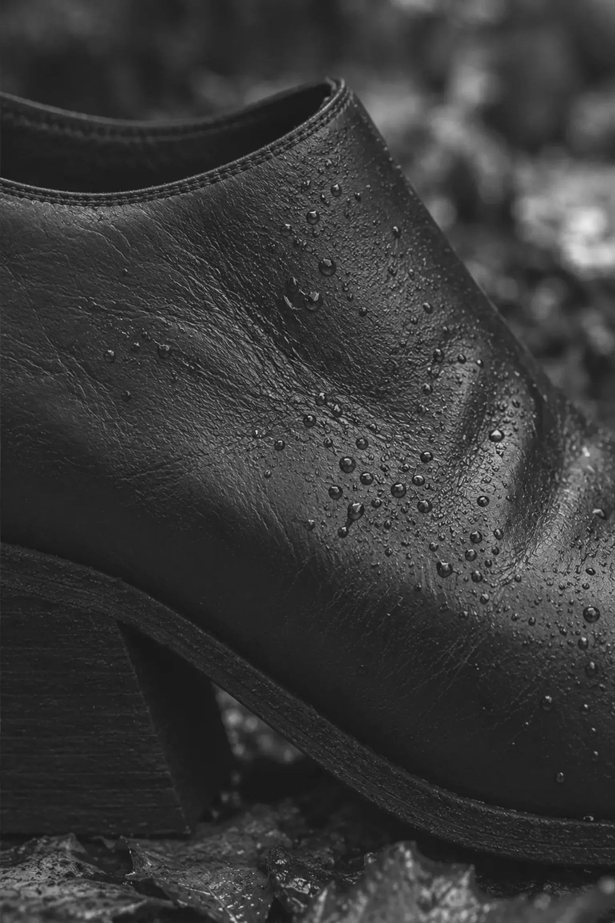 GUIDI(グイディ) 2026AW ルック レザーブーツのディテール